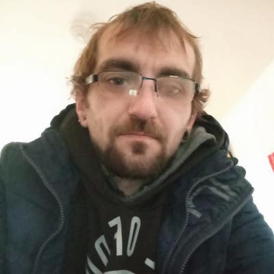 Professional Male seeks a single or double room Main Photo