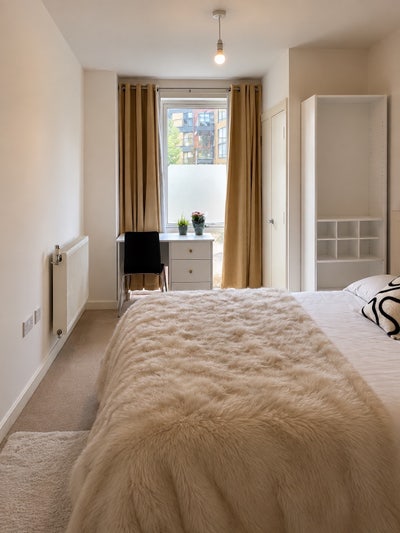 October Only – Double En-Suite Room Main Photo