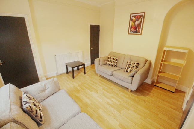 🏡 Student Accommodation | 📚 Study-Friendly Setup Main Photo