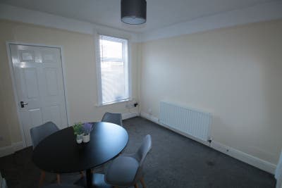 🎓🏡 Student Living | 🪑 Study Desk & Chair Main Photo