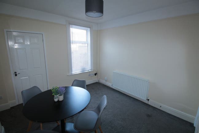 🎓🏡 Student Living | 🪑 Study Desk & Chair Main Photo