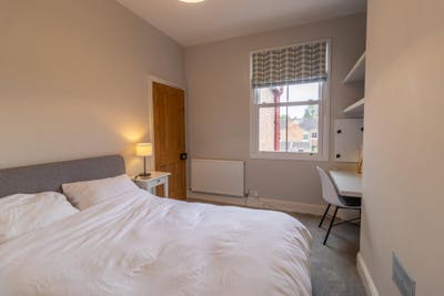 Female Replacement Tenant Required – Leamington Sp Main Photo