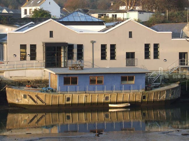 The Ark Houseboat.  Main Photo