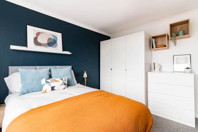 Your new home is here - large double rooms Main Photo