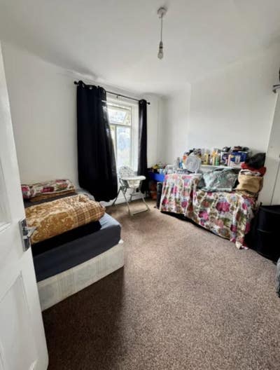 Furnished Double Room IG1 4TT Main Photo