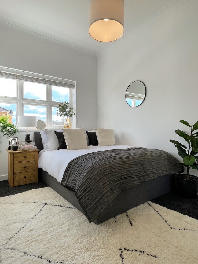 Beautiful Double Room Professional Houseshare Main Photo