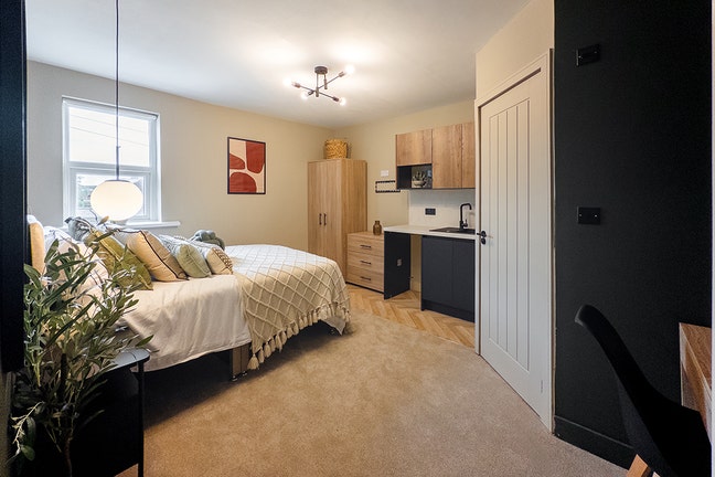Brand New Hmo - Ensuite & Kitchenette Main Photo