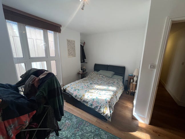 Double room available to let in Hornsey Main Photo