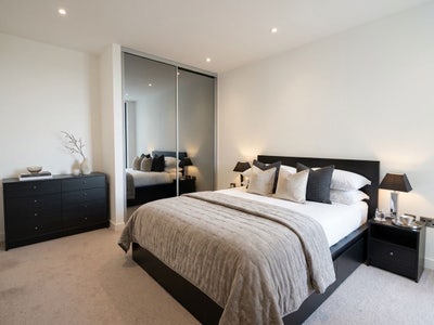En suite double room in a 2 bed 2 bath flat Main Photo