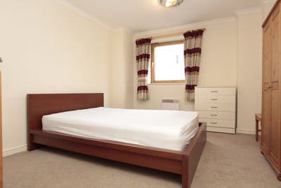 New rooms in South Quay E14 for November Main Photo