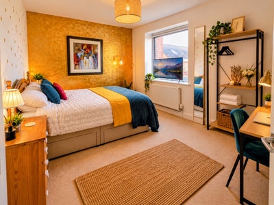 Penthouse balcony rooms female pref Main Photo