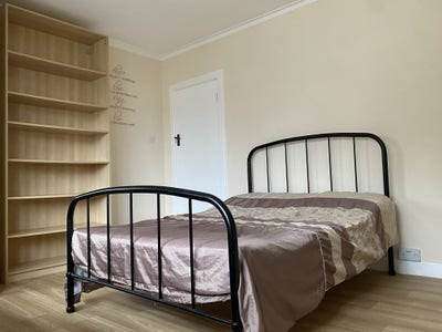  Double room in Streatham Hill. &pound;880 incl. bills. Main Photo