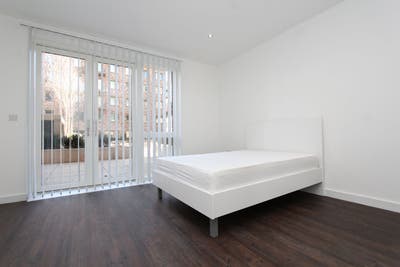 Beautiful modern rooms in Docklands E16  Main Photo