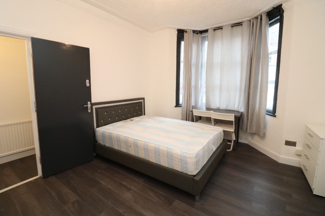 Beautiful spacious rooms in West Hampstead NW6 Main Photo