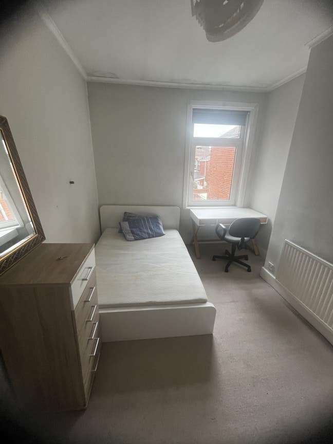 Two Double Rooms near Exeter City centre Main Photo