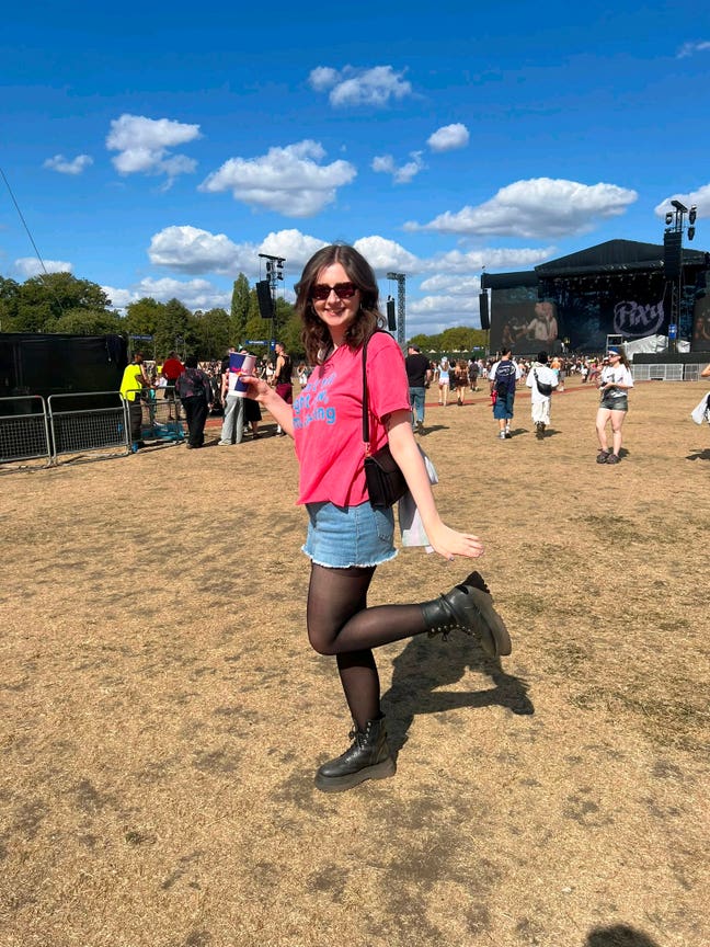 29 year old, looking for flat/house mates Main Photo