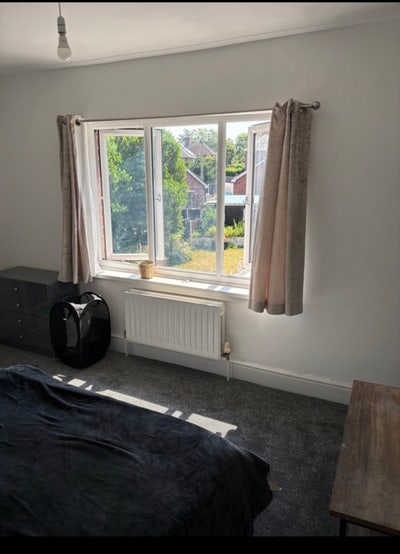 Room to rent in house share Main Photo