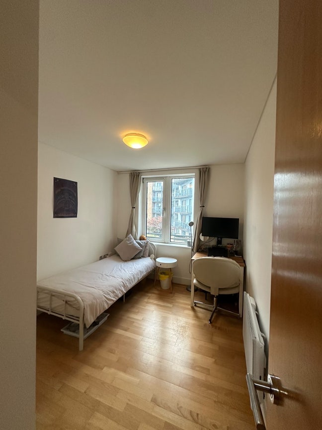 Double Room + Private Bathroom | Angel | 5 Nov  Main Photo