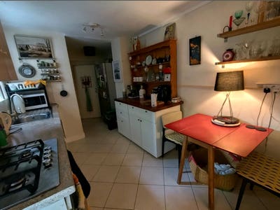 Charming Highbury 1 Bed Flat with garden Main Photo
