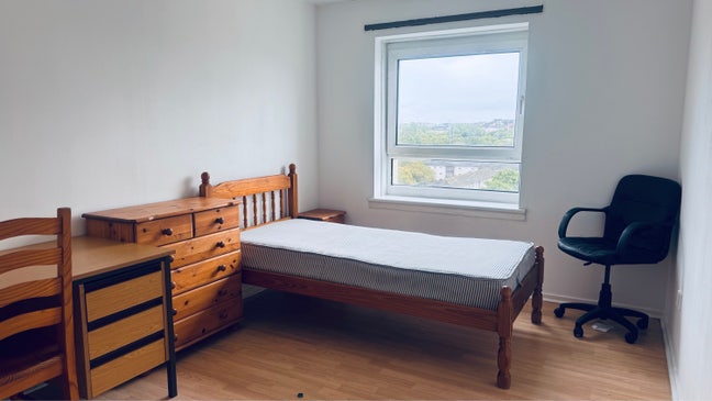 New renovated two bedrooms flat  Main Photo