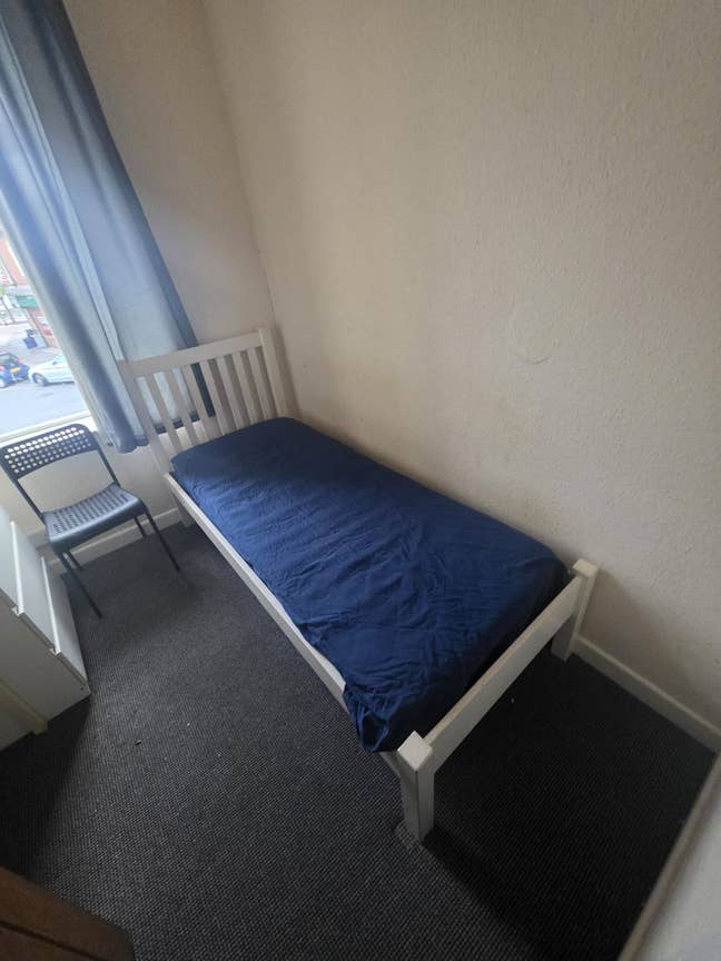 Premium SINGLE Room Near City Centre Main Photo