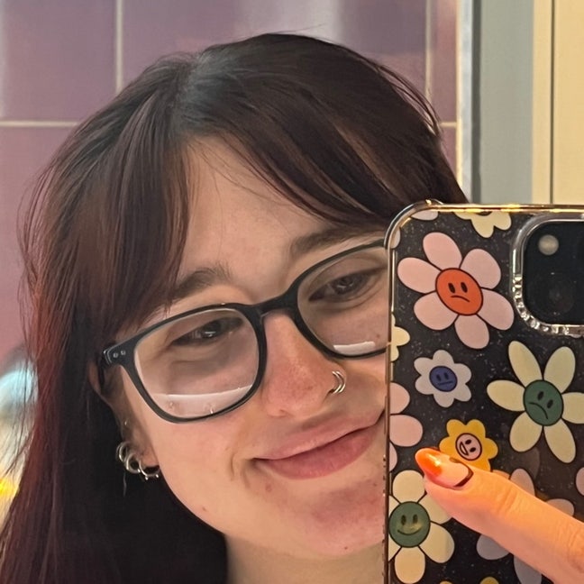 Hey I’m Holly, 26 originally from Wiltshire... Main Photo