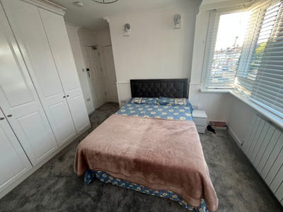  Newly refurbished double room in ABBEY WOOD  Main Photo