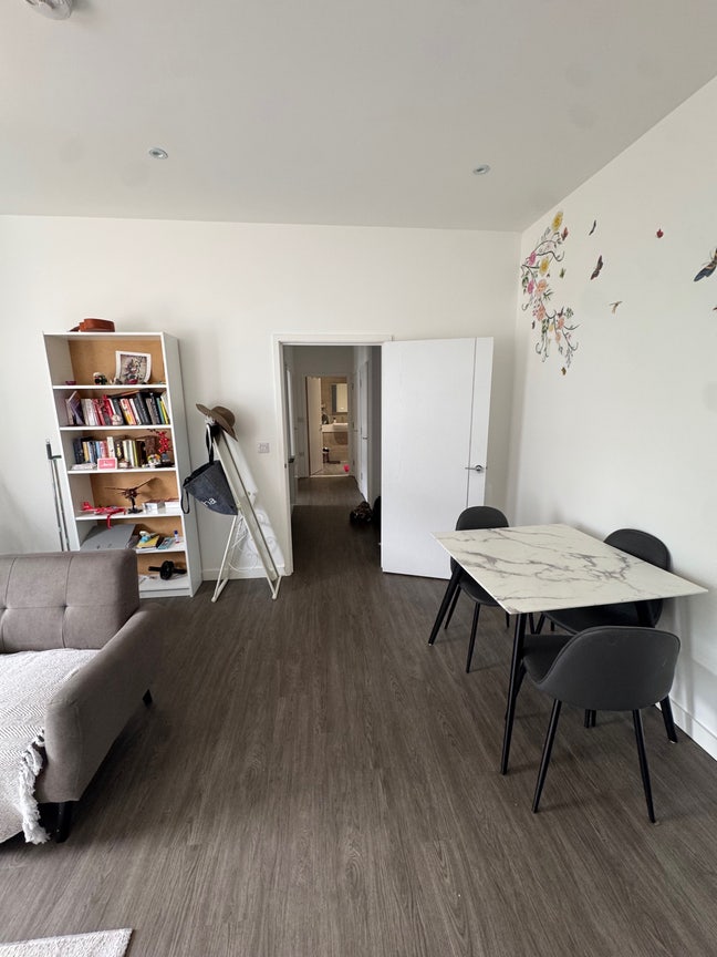Bright furnished double room in Headington  Main Photo