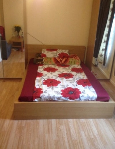 Double room in professional household Main Photo