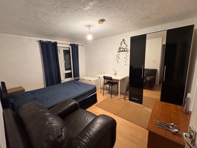Double Room to Rent, All Bills Included  Main Photo