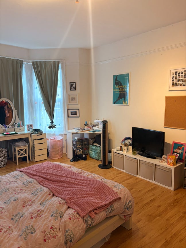 Queen’s Park large Double Room – Friendly, LGBT+ Main Photo
