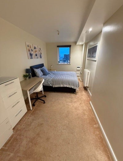 Stunning Double Room 3 Bed Canning Town  Main Photo