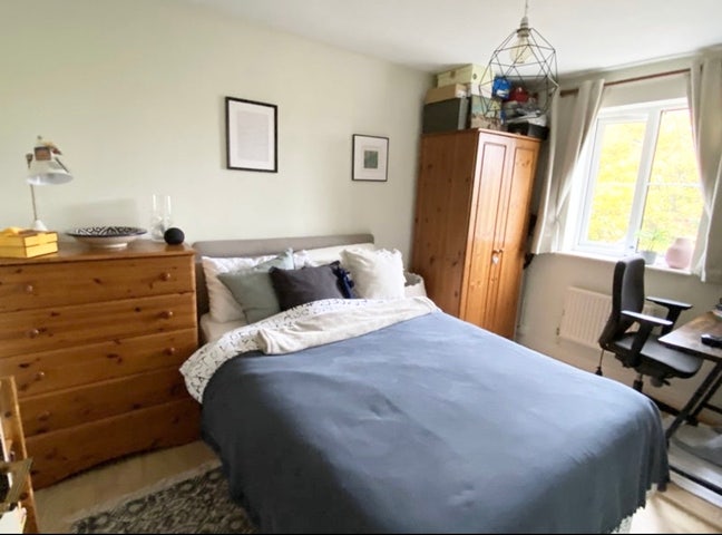 Double en-suite room in Female house Cardiff Bay Main Photo