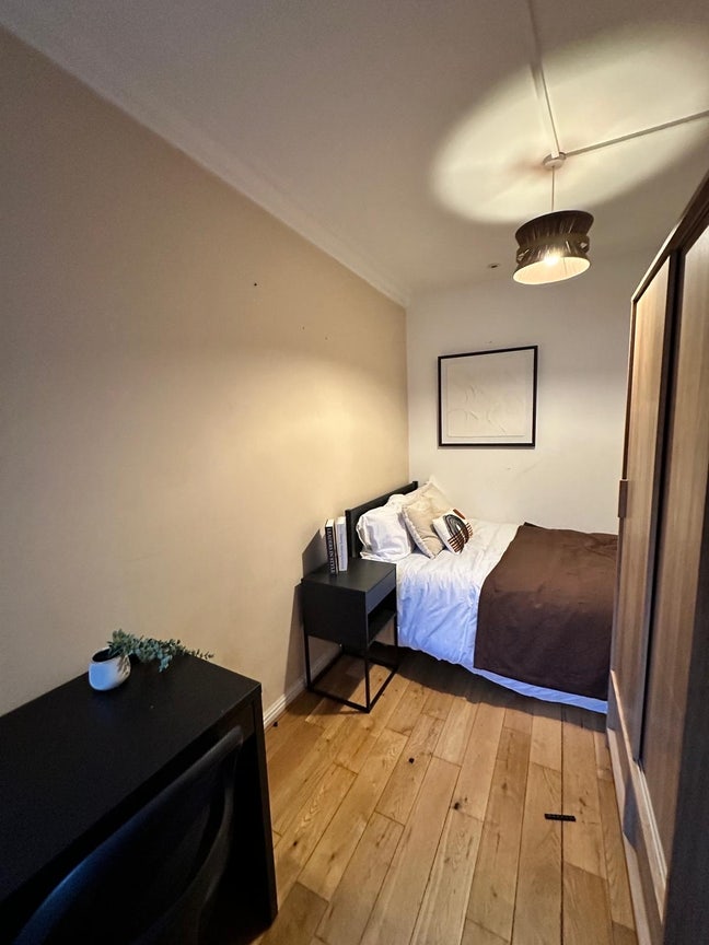2 Rooms Available | Cosy Town House Putney Bridge  Main Photo