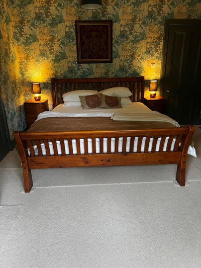 Gorgeous West End Double En-suite  Main Photo