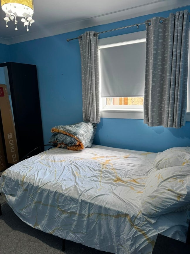 Double room available in Bailieston (G69) Main Photo