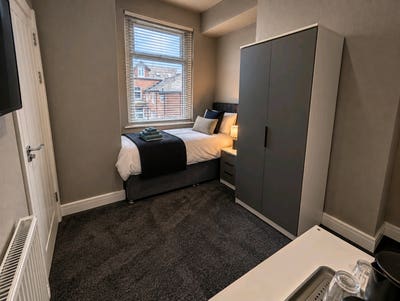 Warwick Street, LA14 - En-Suite Rooms Available  Main Photo