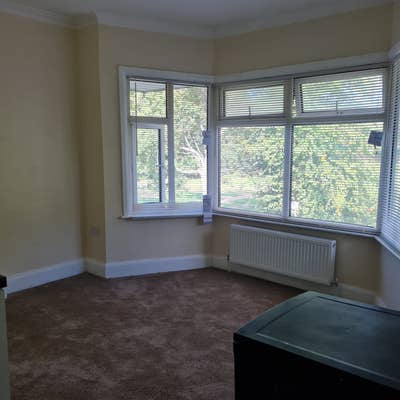 Self Contained 1 Bed Flat- &pound;950 pcm  Main Photo