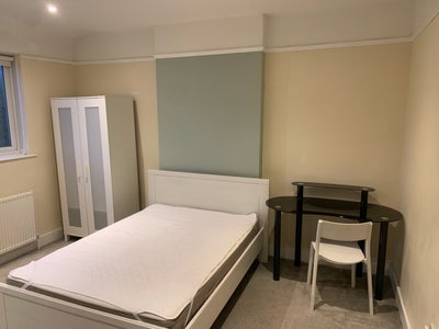 Lovely house share 2min station - 20min Victoria  Main Photo