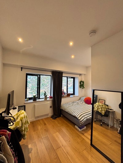 Double room in Hackney Central Main Photo