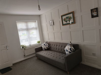 Single Room for PhDs or working Professional Main Photo