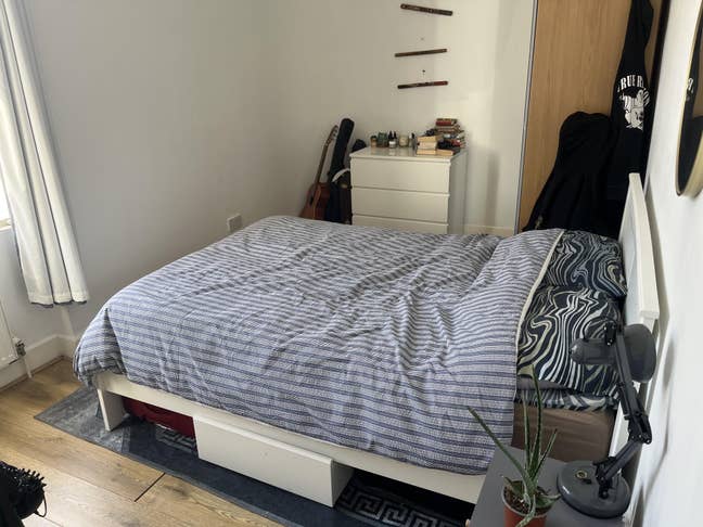 Nice big room, furnished, 1 min from Bakerloo line Main Photo