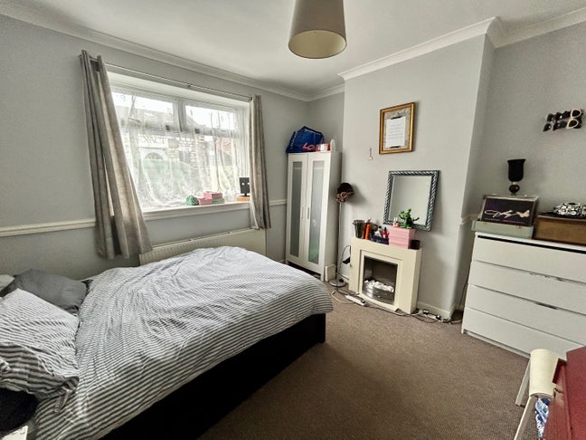 Lovely good sized double room Main Photo