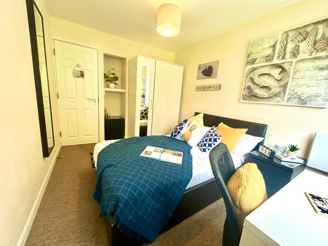 Having a Space to Call Home? 🏡 Priceless 💛

 Main Photo
