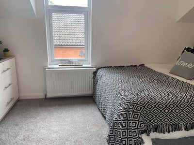 A Smarter Way to House Share!Next to Train Station Main Photo