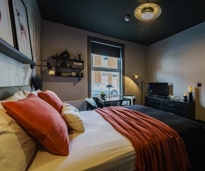 Stunning Room Suitable for Couples - City Centre Main Photo