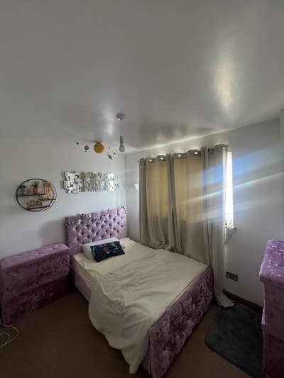 Room To Let  (Female only) Main Photo