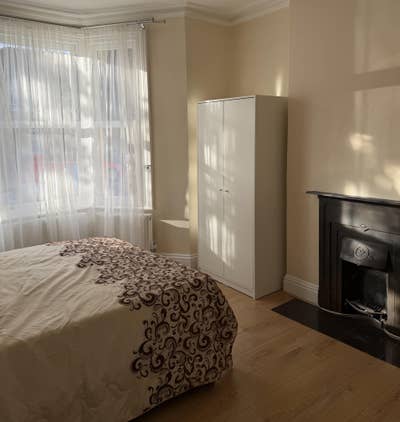 Spacious Double Room in Modern House | Bills Inc Main Photo