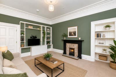 Private Floor – 2 Rooms + Own Bathroom Main Photo