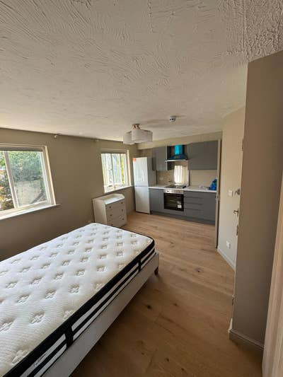 Brand New Self Contained Flats-N13- Couples welcom Main Photo